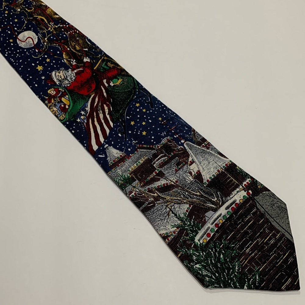Holiday tie